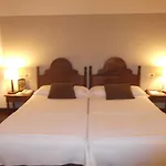 De 3*