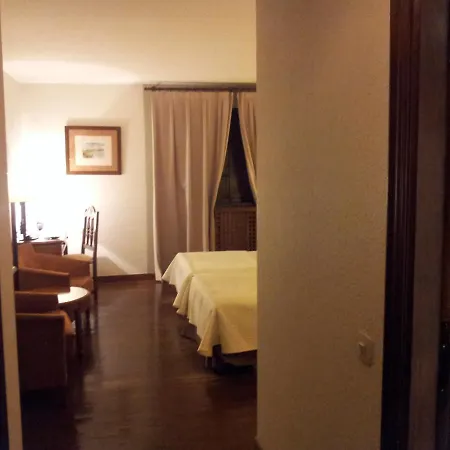 De Santillana Altamira 3*